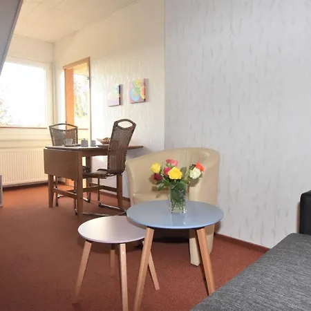 Ferienwohnungen Kleckerburg mit Meerblick OFC 05 Kägsdorf Exterior foto