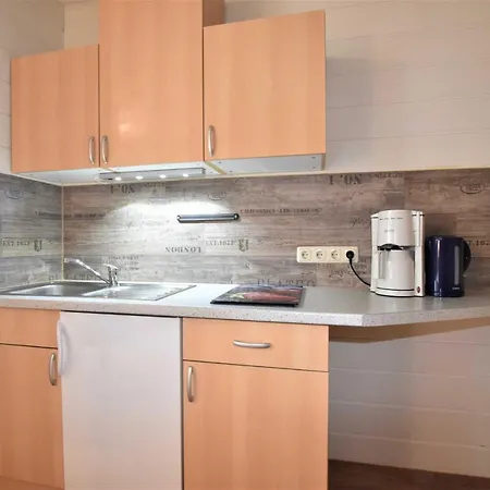 Ferienwohnungen Kleckerburg mit Meerblick OFC 05 Kägsdorf Exterior foto