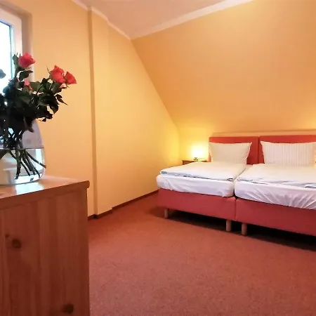 Ferienwohnungen Kleckerburg mit Meerblick OFC 05 Kägsdorf Exterior foto